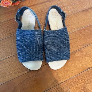 Paul Green Women's Navy Woven Sandal
Wide and stretchy. Free shipping.